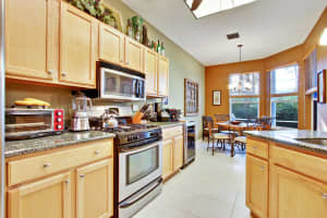 443 Woodview Cir, Palm Beach Gardens, FL 33418, Sold 05/31/17