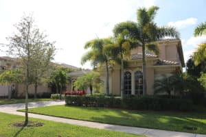 585 Glenfield Way, West Palm Beach, FL 33411, Sold 04/26/17