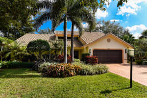 2877 Hampton Cir W, Delray Beach, FL 33445, Sold 11/29/17