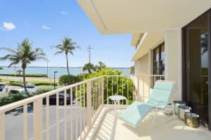 3200 S Ocean Blvd APT C202, Palm Beach, FL 33480, Sold 12/29/17