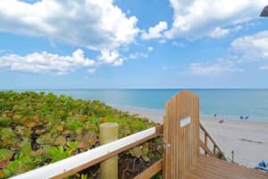 3200 S Ocean Blvd APT C202, Palm Beach, FL 33480, Sold 12/29/17