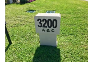 3200 S Ocean Blvd APT C202, Palm Beach, FL 33480, Sold 12/29/17