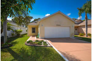 7934 SE Sugar Pines Way, Hobe Sound, FL 33455, Sold 07/12/17