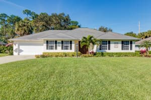 325 40th Ct SW, Vero Beach, FL 32968, Sold 04/28/17