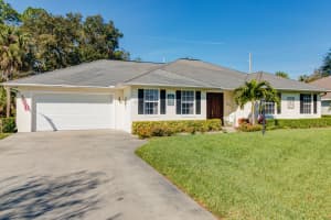 325 40th Ct SW, Vero Beach, FL 32968, Sold 04/28/17