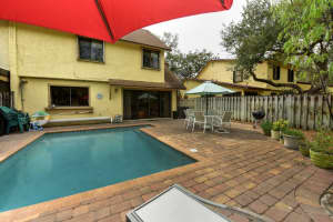 1055 Raintree Dr, Palm Beach Gardens, FL 33410, Sold 04/28/17