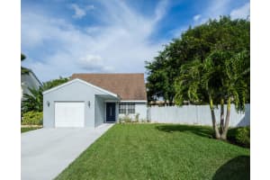 5 Whitehall Way, Boynton Beach, FL 33436, Sold 06/13/17