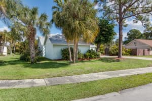4035 NW 8th Ct, Delray Beach, FL 33445, Sold 05/17/17