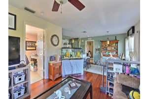 602 Centre Ct SW, Vero Beach, FL 32962, Sold 05/18/17