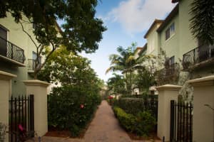 64 NW 7th St, Boca Raton, FL 33432, Sold 05/05/17