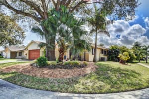 6082 Amberwoods Dr, Boca Raton, FL 33433, Sold 04/28/17