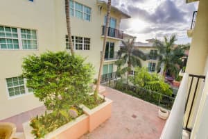 235 NE 1st St, Delray Beach, FL 33444, Sold 04/14/17