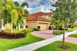 826 Edgebrook Ln, West Palm Beach, FL 33411, Sold 05/15/17