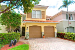 143 Las Brisas Cir, Hypoluxo, FL 33462, Sold 06/01/17