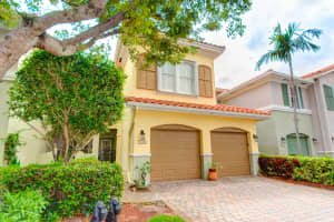 143 Las Brisas Cir, Hypoluxo, FL 33462, Sold 06/01/17