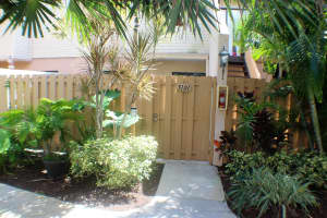 616 Executive Center Dr, West Palm Beach, FL 33401, Sold 04/21/17