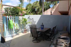 616 Executive Center Dr, West Palm Beach, FL 33401, Sold 04/21/17