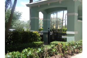 815 NW Flagler Ave, Stuart, FL 34994, Sold 04/04/17
