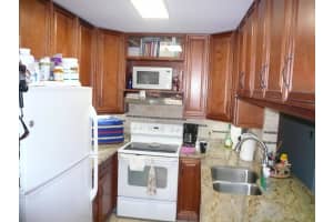 471 Glenwood Dr, West Palm Beach, FL 33415, Sold 05/23/17