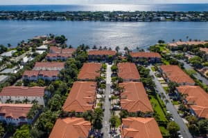 150 Las Brisas Cir, Hypoluxo, FL 33462, Sold 04/21/17