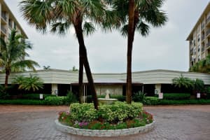 3545 S Ocean Blvd, South Palm Beach, FL 33480, Sold 04/24/17