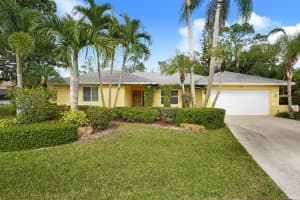 405 Knotty Wood Ln, Wellington, FL 33414, Sold 04/14/17