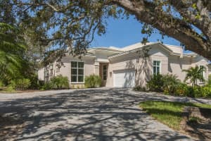 1612 Weybridge Cir, Vero Beach, FL 32963, Sold 02/27/18