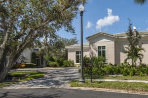 1612 Weybridge Cir, Vero Beach, FL 32963, Sold 02/27/18