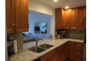 250 NE 20th St, Boca Raton, FL 33431, Sold 08/01/17