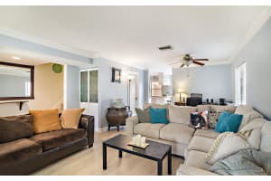 903 Sandtree Dr, Palm Beach Gardens, FL 33403, Sold 04/01/17