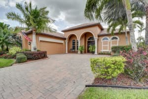 811 SW St Julien Ct, Port St. Lucie, FL 34986, Sold 05/31/17