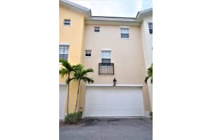 1035 W Heritage Club Cir, Delray Beach, FL 33483, Sold 05/12/17