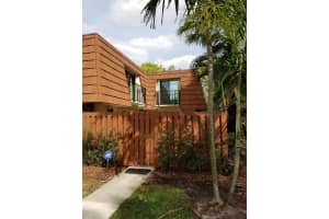 1510 Augusta Cir, Delray Beach, FL 33445, Sold 06/21/17