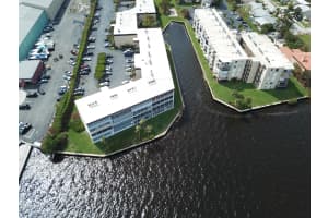 890 N Federal Hwy, Lantana, FL 33462, Sold 12/29/17