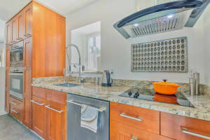 435 Oak Shadow Way, Wellington, FL 33414, Sold 07/25/17