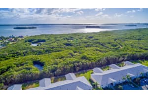 670 E Lake Jasmine Cir, Vero Beach, FL 32962, Sold 05/26/17