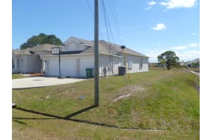 5828 NW Gerald Cir, Port St. Lucie, FL 34986, Sold 04/24/17