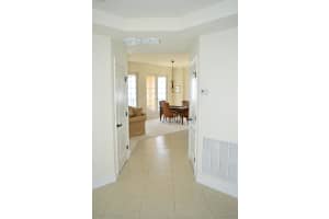 20 Orange Ave, Fort Pierce, FL 34950, Sold 03/11/20