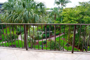 3605 S Ocean Blvd, South Palm Beach, FL 33480, Sold 06/09/17