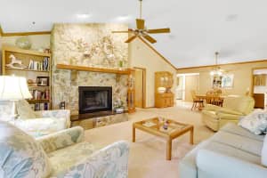 124 SE Crestwood Cir, Stuart, FL 34997, Sold 11/01/17