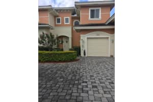 2549 Stockbridge Square SW, Vero Beach, FL 32962, Sold 06/15/17