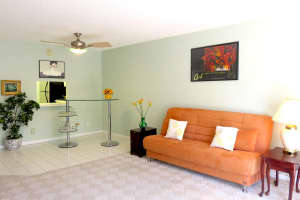 470 Executive Center Dr, West Palm Beach, FL 33401, Sold 05/30/17