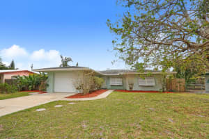 1040 NW 16th St, Stuart, FL 34994, Sold 06/29/17