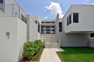 2 Ocean Dr, Jupiter, FL 33469, Sold 05/08/17