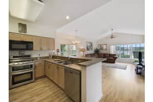 10127 Hunt Club Ln, Palm Beach Gardens, FL 33418, Sold 04/27/17