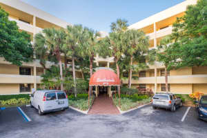 2070 Homewood Blvd, Delray Beach, FL 33445, Sold 07/11/17