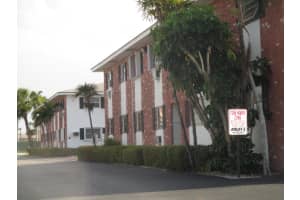 810 Lake Shore Dr, Lake Park, FL 33403, Sold 07/21/17