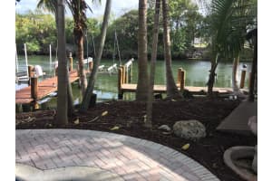 529 NW 7th St, Dania Beach, FL 33004, Sold 10/11/17
