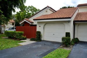 1800 Embassy Dr, West Palm Beach, FL 33401, Sold 05/16/17