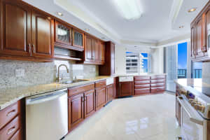 5200 N Ocean Dr, Riviera Beach, FL 33404, Sold 08/15/17